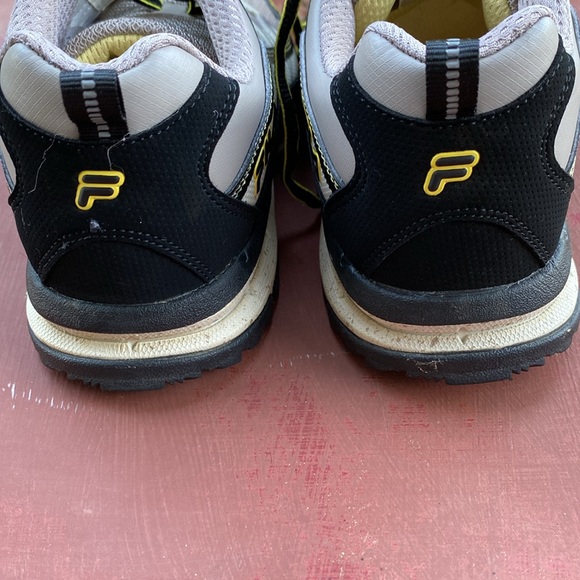 Fila shoes - Picture 3 of 5